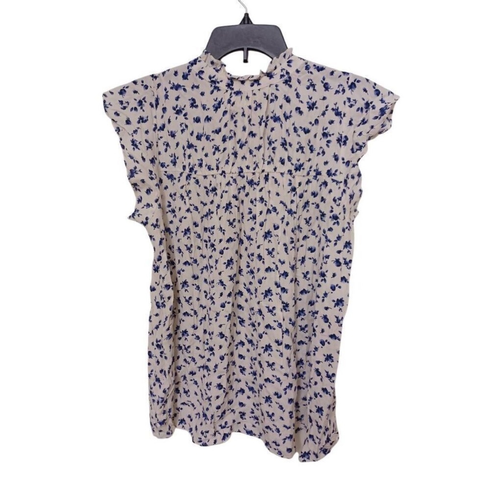 NWT everleigh  beautiful top size medium. Colors are beautiful. - Picture 3 of 3